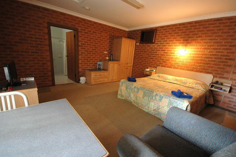 Burra Motor Inn - Accommodation Main Beach 44