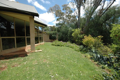 Burra Motor Inn - Accommodation Main Beach 23