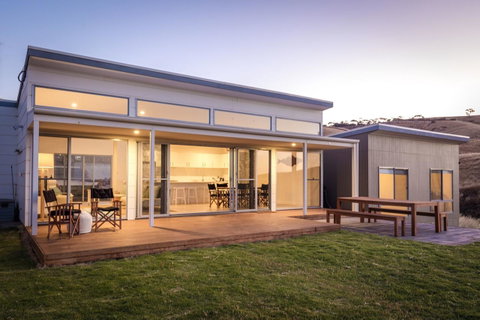 Middle River Beach House, Western House - Accommodation Main Beach 17