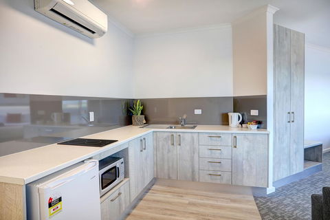 Limani Motel - Accommodation Main Beach 13