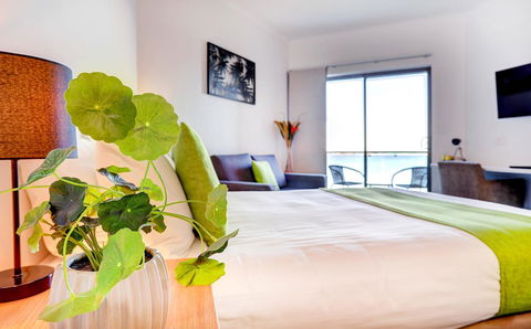Limani Motel - Accommodation Main Beach 22