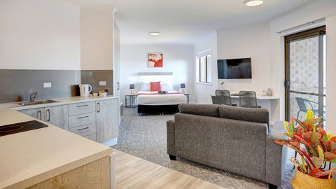 Limani Motel - Accommodation Main Beach 17