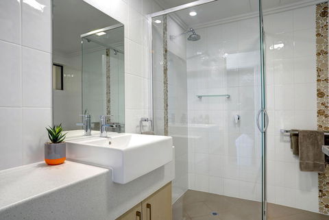 Limani Motel - Accommodation Main Beach 3
