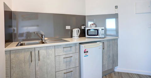 Limani Motel - Accommodation Main Beach 29