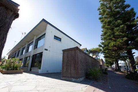 The One @ Henley Beach - Accommodation Main Beach 8