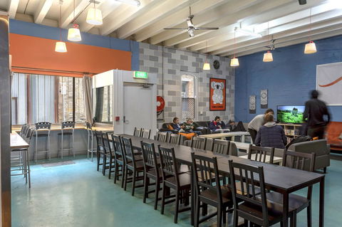 Tequila Sunrise Hostel Adelaide - Accommodation Main Beach 14