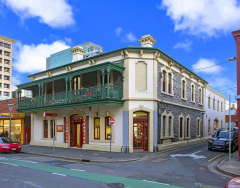 Tequila Sunrise Hostel Adelaide - Accommodation Main Beach 0