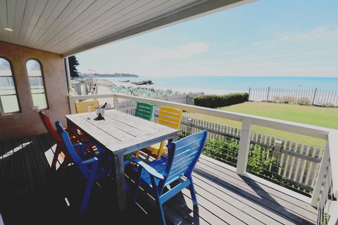 Caledonian Inn - Accommodation Main Beach 12