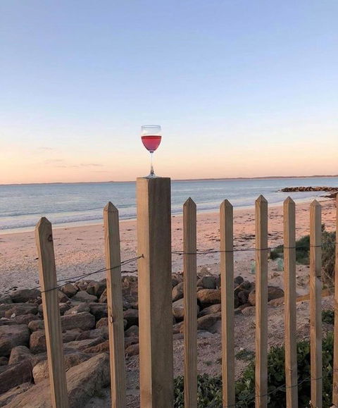 Caledonian Inn - Accommodation Main Beach 3