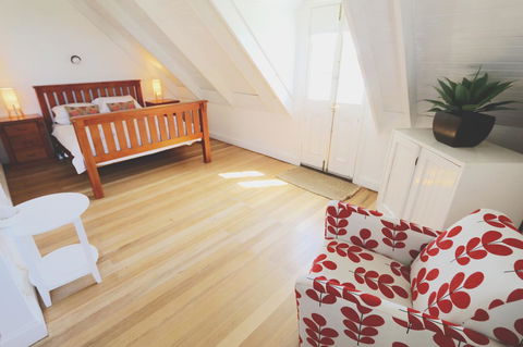 Caledonian Inn - Accommodation Main Beach 6