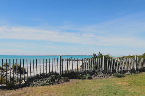 Caledonian Inn - Accommodation Main Beach 20