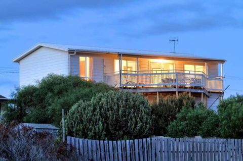 SeaWatch-Sea Views - Accommodation Main Beach 0