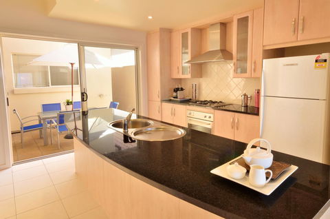 Adelaide Luxury Beach House - Accommodation Main Beach 26