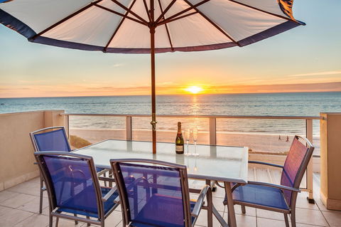 Adelaide Luxury Beach House - Accommodation Main Beach 9