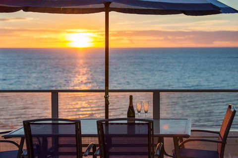 Adelaide Luxury Beach House - Accommodation Main Beach 7