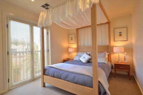 Adelaide Luxury Beach House - Accommodation Main Beach 35