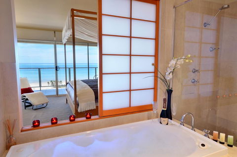 Adelaide Luxury Beach House - Accommodation Main Beach 10
