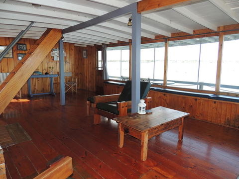 PS Federal Retreat Paddle Steamer Goolwa - Accommodation Main Beach 21