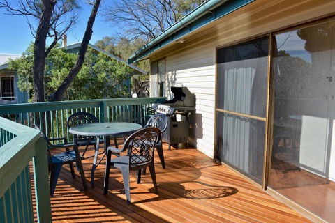 Dolphinview - Accommodation Main Beach 11