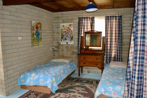 Dolphinview - Accommodation Main Beach 9