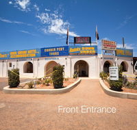 Radeka Downunder Underground Motel - Accommodation Main Beach