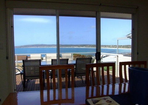 Rosie\'s - Accommodation Main Beach 5
