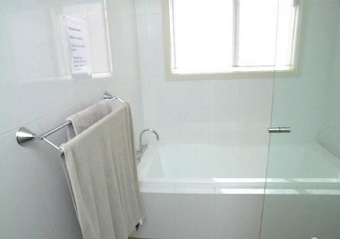 Rosie\'s - Accommodation Main Beach 7