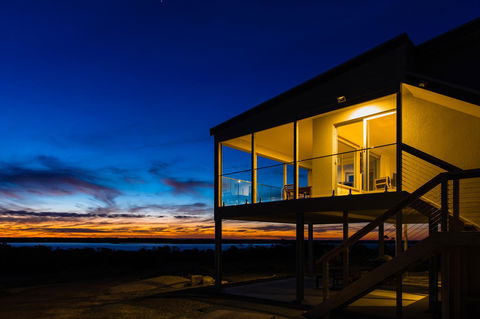 Southern Ocean Lookout - Accommodation Main Beach 0