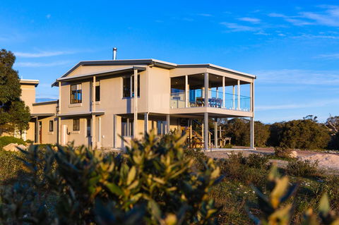 Southern Ocean Lookout - Accommodation Main Beach 15