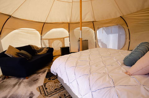 Bukirk Glamping & Fancy Coops - Accommodation Main Beach 5