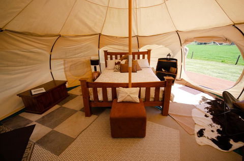 Bukirk Glamping & Fancy Coops - Accommodation Main Beach 1