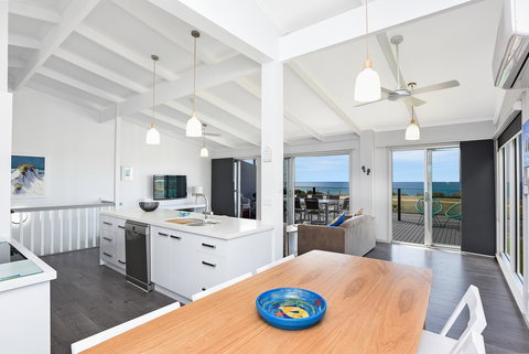 Sorrento - Aldinga Beach - Accommodation Main Beach 2