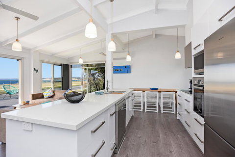 Sorrento - Aldinga Beach - Accommodation Main Beach 8