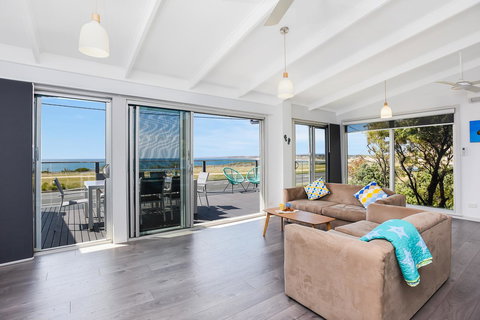 Sorrento - Aldinga Beach - Accommodation Main Beach 16