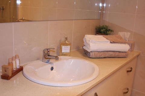 C And C Tanunda - Accommodation Main Beach 7