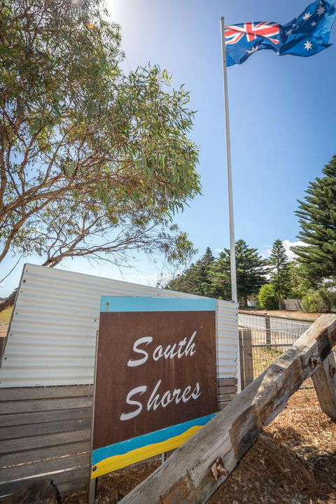 South Shores Yellowfin Villa 96 - South Shores Normanville - Accommodation Main Beach 2