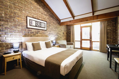 The Lodge By Manna - Accommodation Main Beach 4