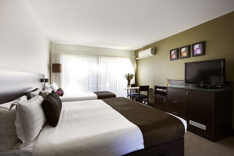 Station Motel - Accommodation Main Beach 11