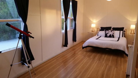 The Sandland Shack - Accommodation Main Beach 6