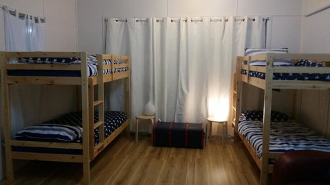 The Sandland Shack - Accommodation Main Beach 8