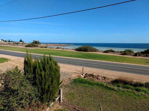 Seafront Shack - Accommodation Main Beach 0