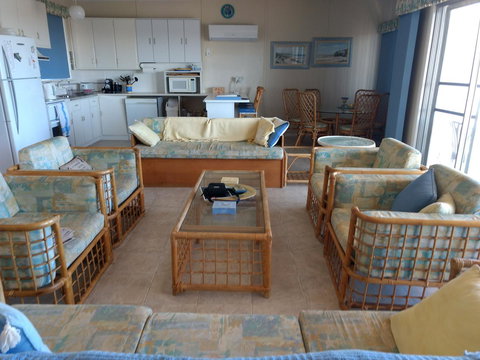 Seafront Shack - Accommodation Main Beach 7