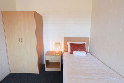 Harbour View Motel - Accommodation Main Beach 22