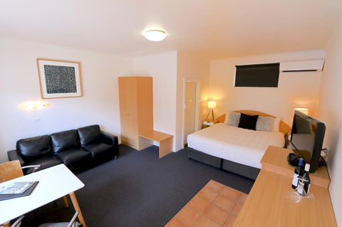 Harbour View Motel - Accommodation Main Beach 40