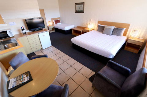 Harbour View Motel - Accommodation Main Beach 24