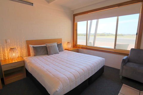 Harbour View Motel - Accommodation Main Beach 19