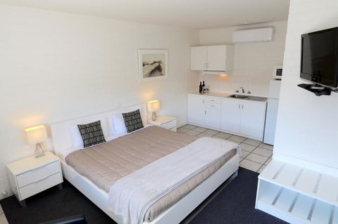 Harbour View Motel - Accommodation Main Beach 32