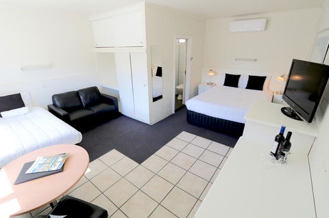 Harbour View Motel - Accommodation Main Beach 41