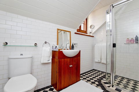Druids Hall - Accommodation Main Beach 8