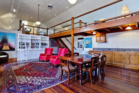 Druids Hall - Accommodation Main Beach 2